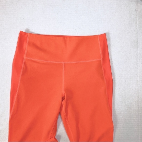 Athleta Ultimate Dobby Mesh Capri High Rise Small - Picture 5 of 10